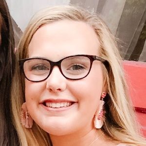 Meet your Posher, Caroline